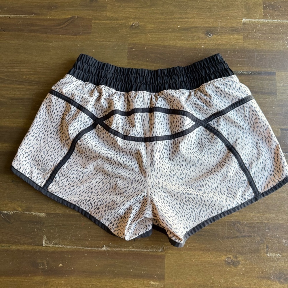 Lululemon Run Speed Leopard Print Shorts - Picture 2 of 9